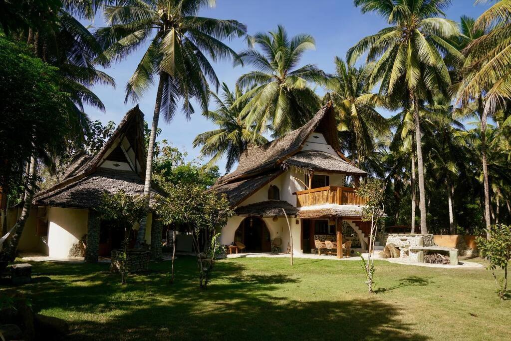 Beach-Front Sumbawa Surf House Lemonga Екстериор снимка