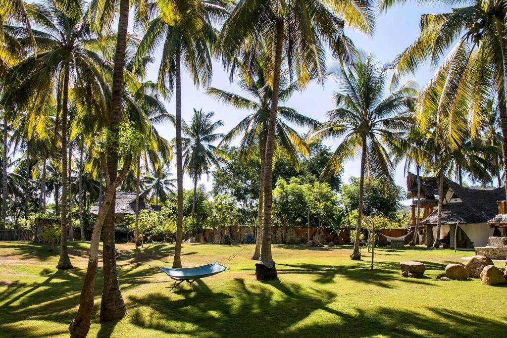 Beach-Front Sumbawa Surf House Lemonga Екстериор снимка